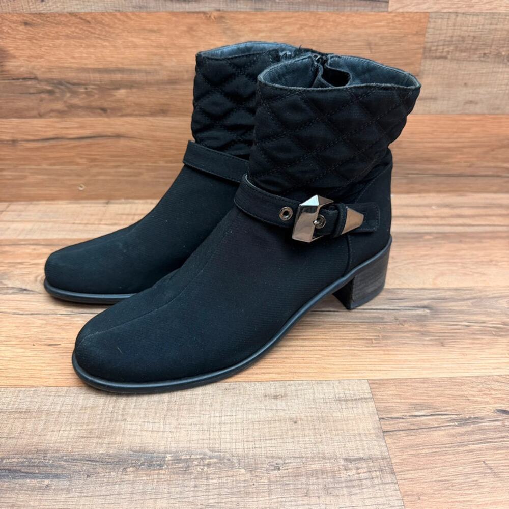 Stuart Weitzman Women's size 6 Black Quilted Ankle Boots with Buckle